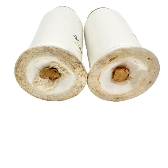 Vintage Ceramic Salt & Pepper Shakers With Hand-Painted Folk Art Design 3.5 in - Picture 4 of 6